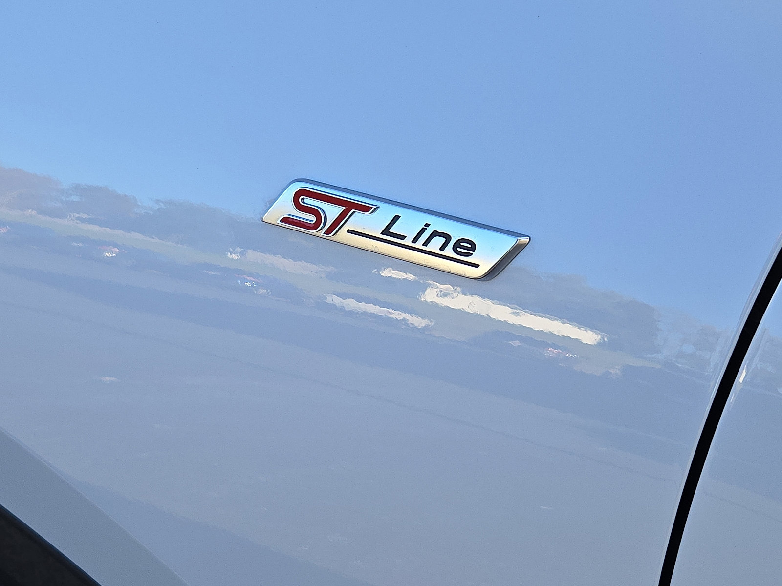 Certified 2025 Ford Escape ST-Line w/ Tech Pack #1 image 8