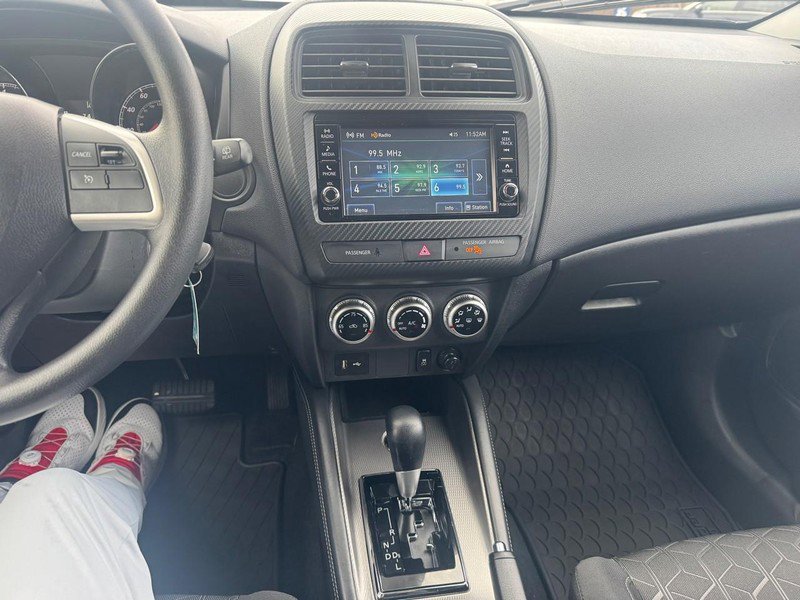 Used 2025 Mitsubishi Outlander Sport AWD image 14