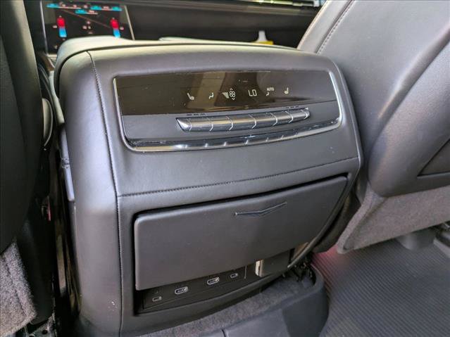 Used 2025 Cadillac Escalade ESV Sport Platinum w/ LPO, Floor Liner Package AWD/4WD image 21