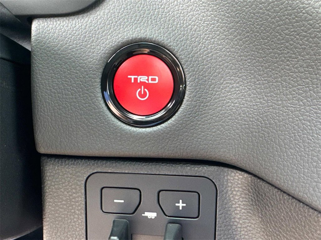 New 2025 Toyota Tundra Limited w/ TRD Off-Road Package image 30