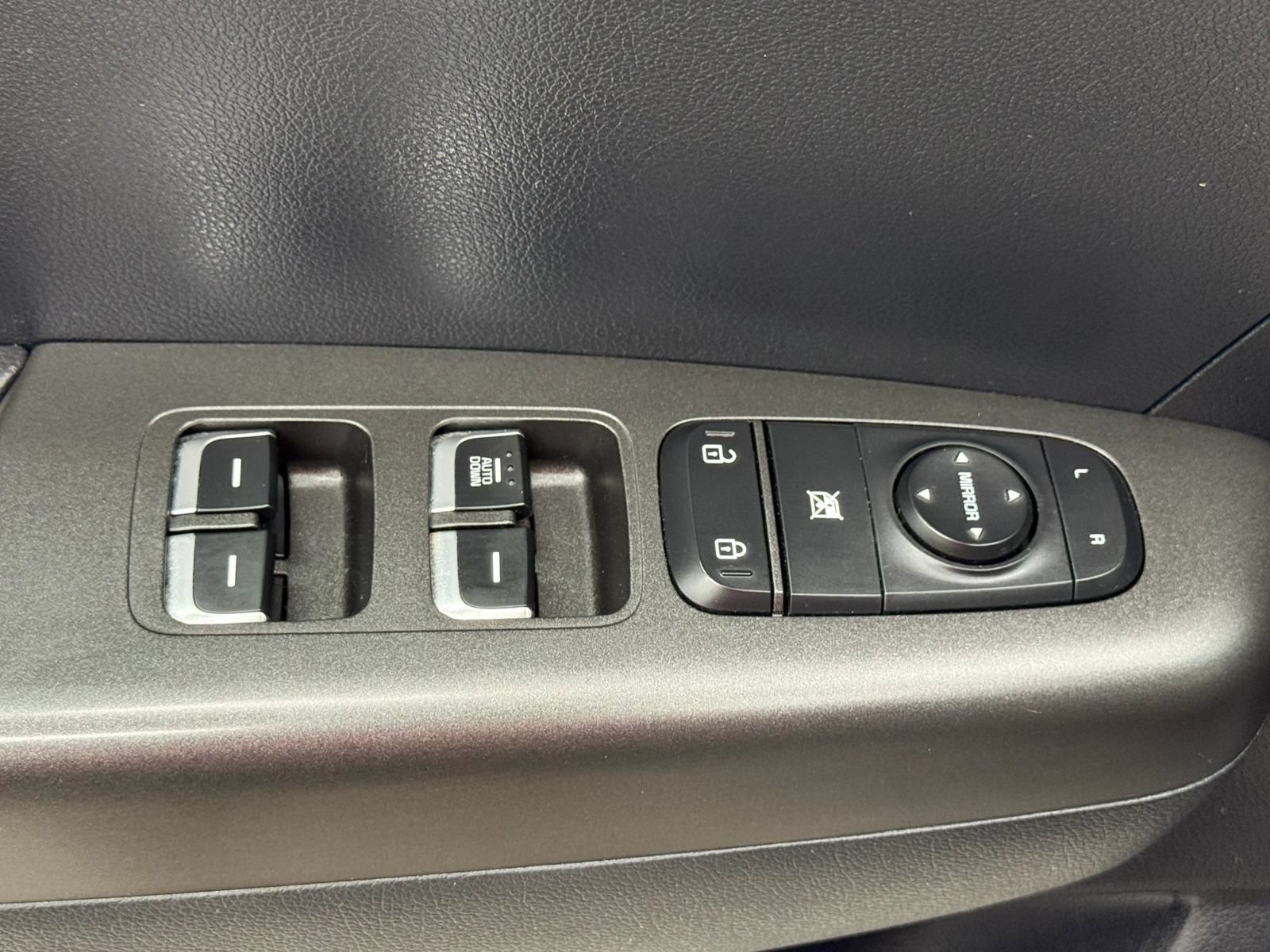 Used 2022 Kia Sportage LX AWD/4WD image 25