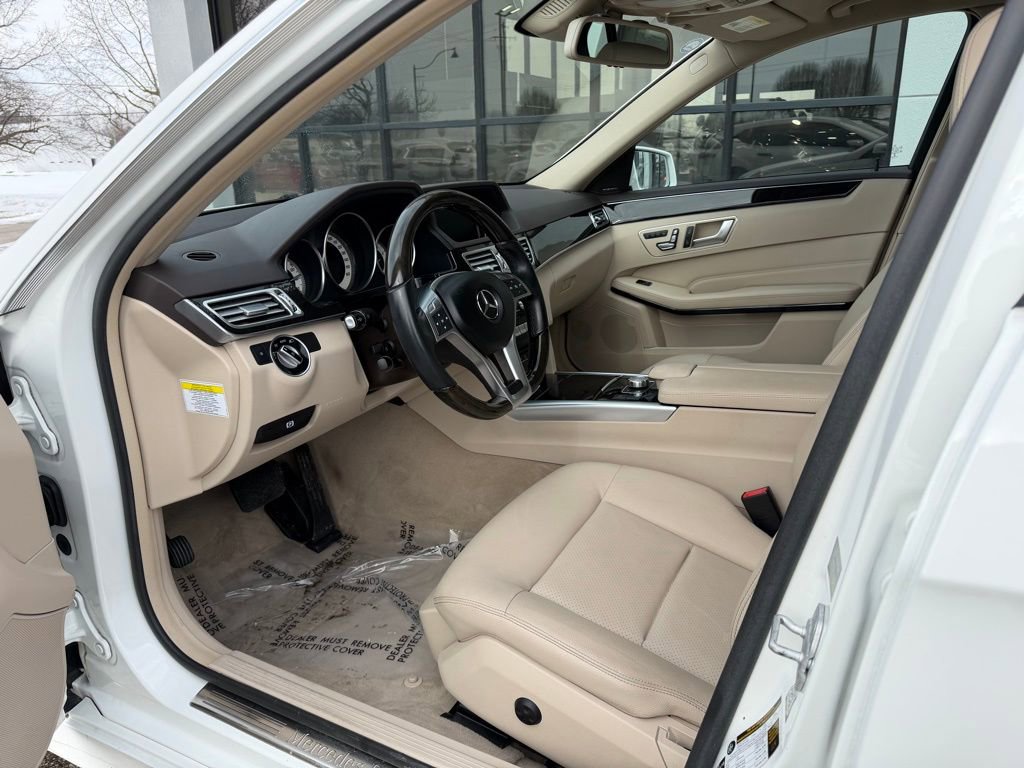 Used 2014 Mercedes-Benz E 350 Sedan image 17