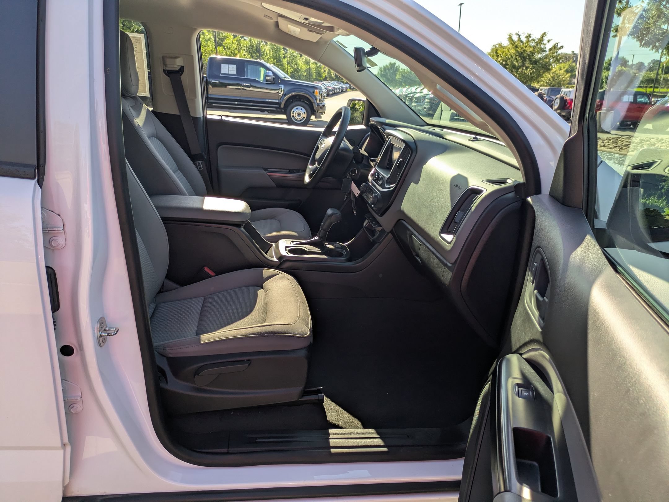 Used 2021 Chevrolet Colorado W/T w/ WT Convenience Package RWD image 38