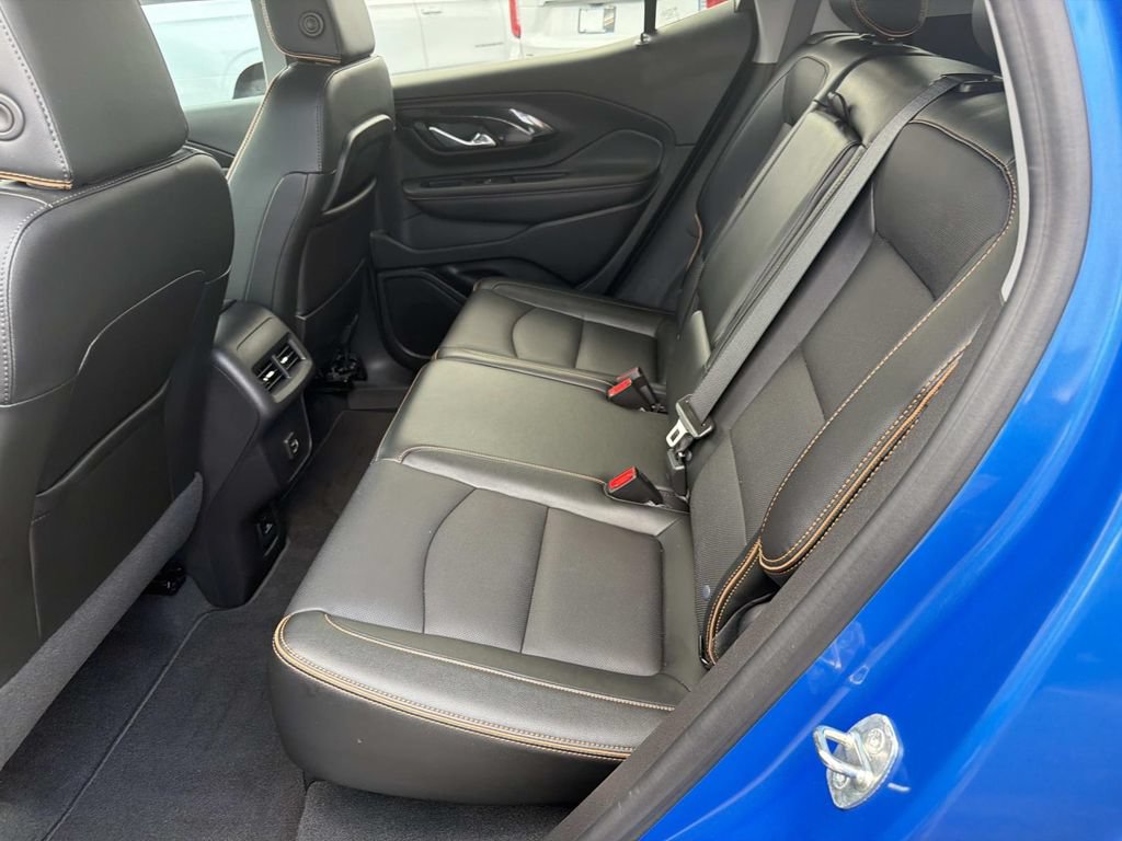 Used 2024 GMC Terrain AT4 AWD/4WD image 14