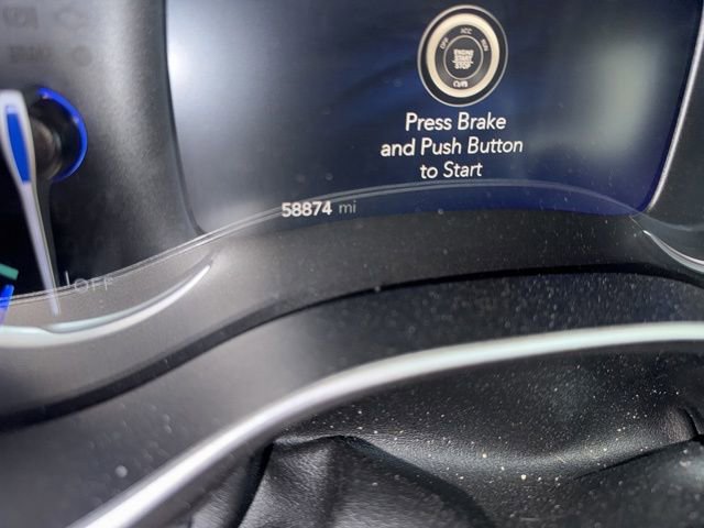 Used 2024 Chrysler Pacifica Select image 12