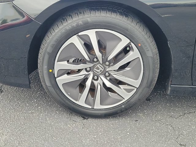 Used 2018 Honda Accord EX image 28