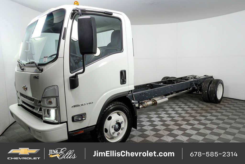 New 2025 Chevrolet Low Cab Forward RWD image 3