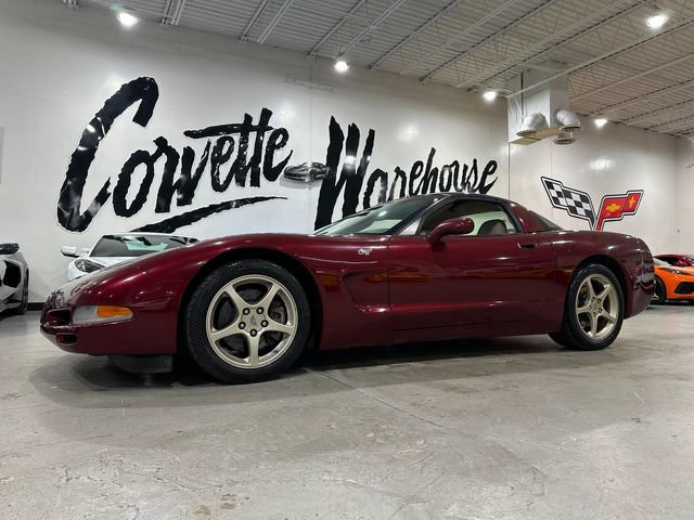 Used 2003 Chevrolet Corvette Coupe w/ Preferred Equipment Group RWD image 17