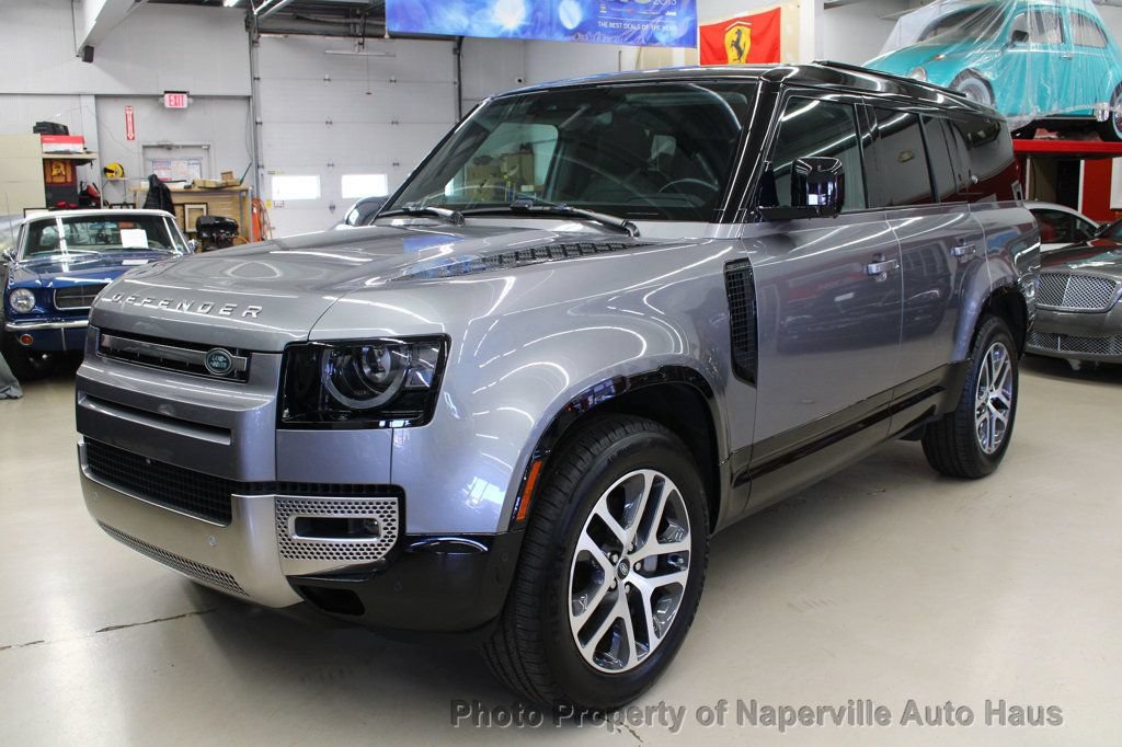 Used 2023 Land Rover Defender 130 SE AWD/4WD image 3