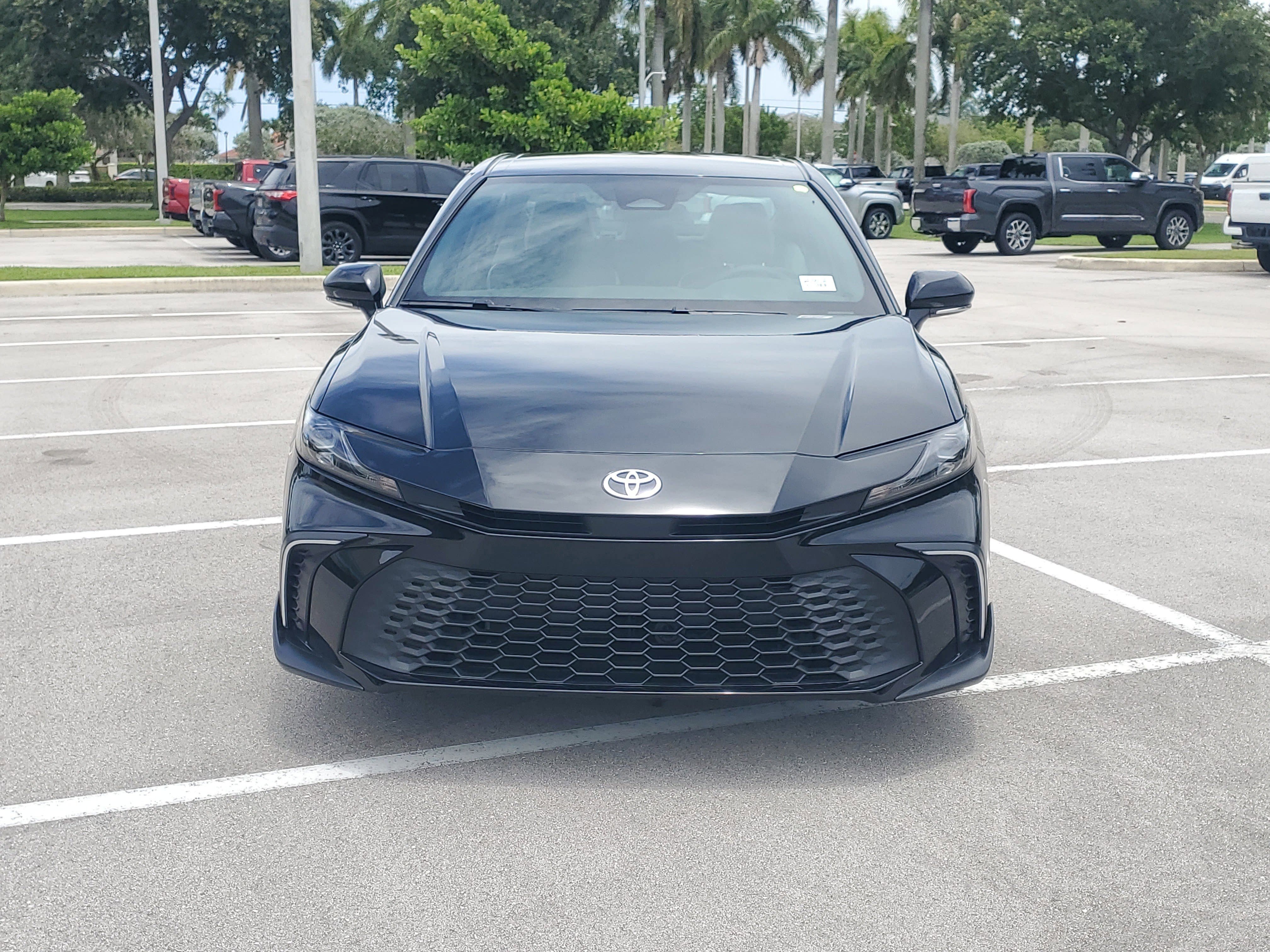 Certified 2025 Toyota Camry SE FWD image 8