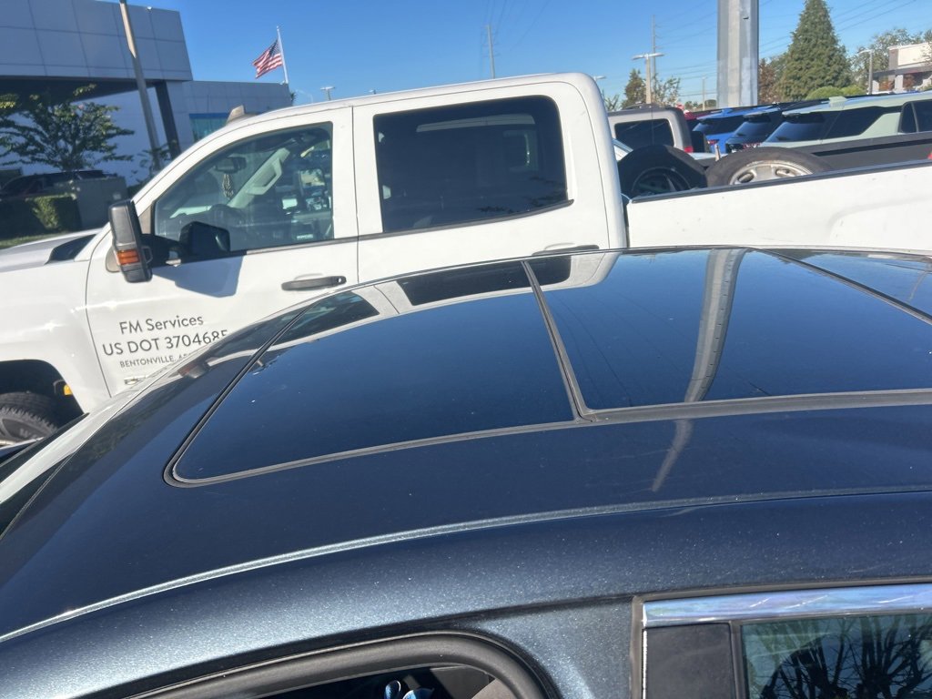 Used 2019 Chevrolet Malibu LT image 3