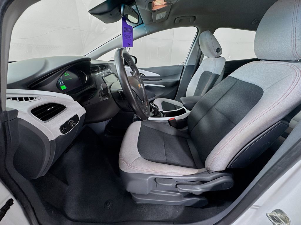Used 2021 Chevrolet Bolt LT FWD image 23