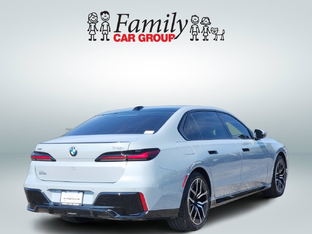 Used 2026 BMW 740i xDrive AWD/4WD image 4