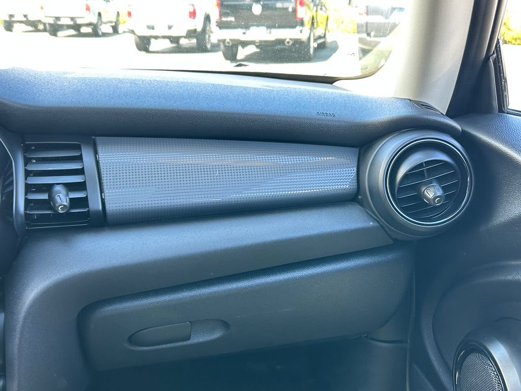 Used 2017 MINI Cooper 2-Door Hardtop FWD image 25