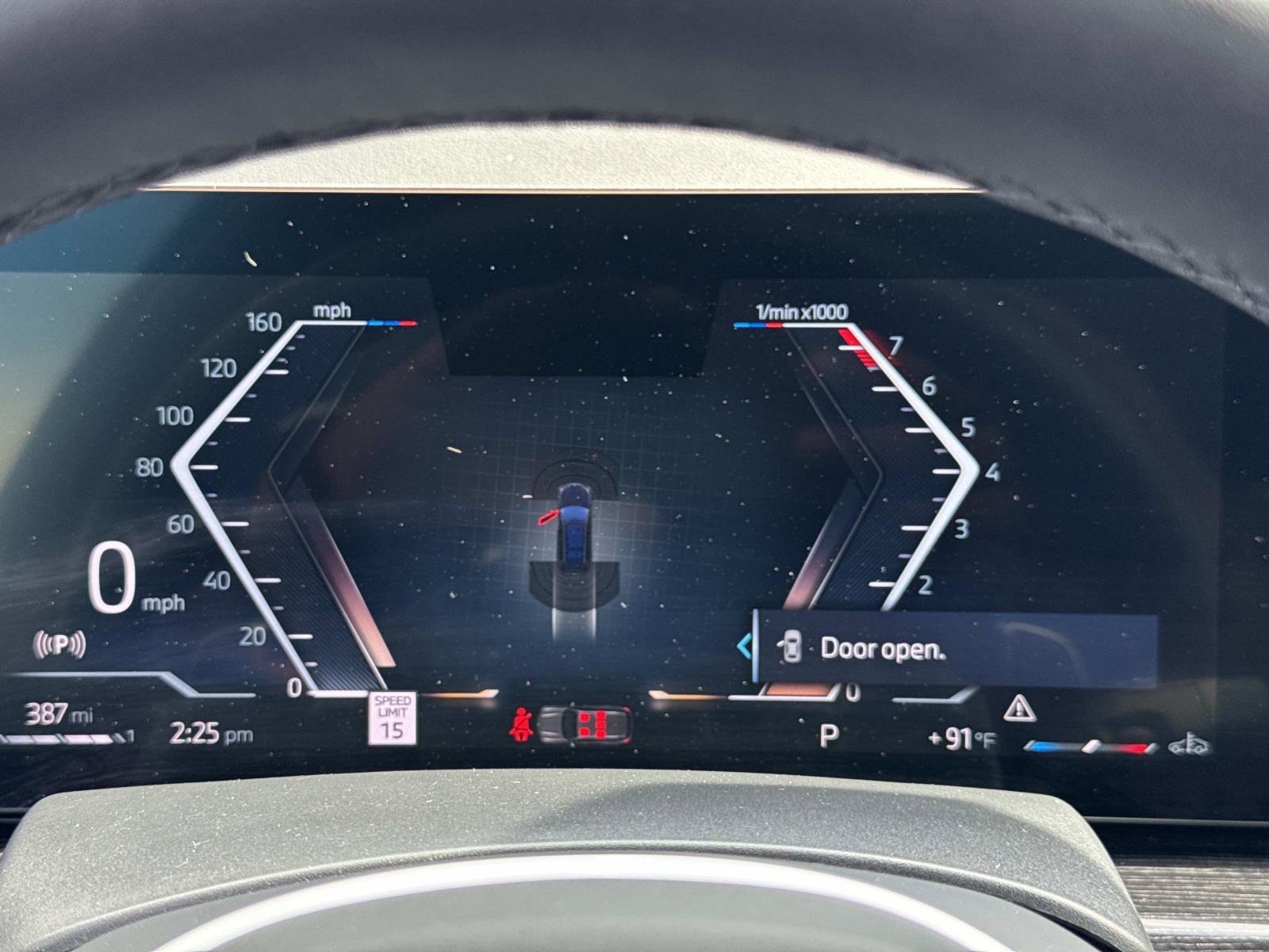 Used 2025 BMW X7 xDrive40i w/ M Sport Package image 22