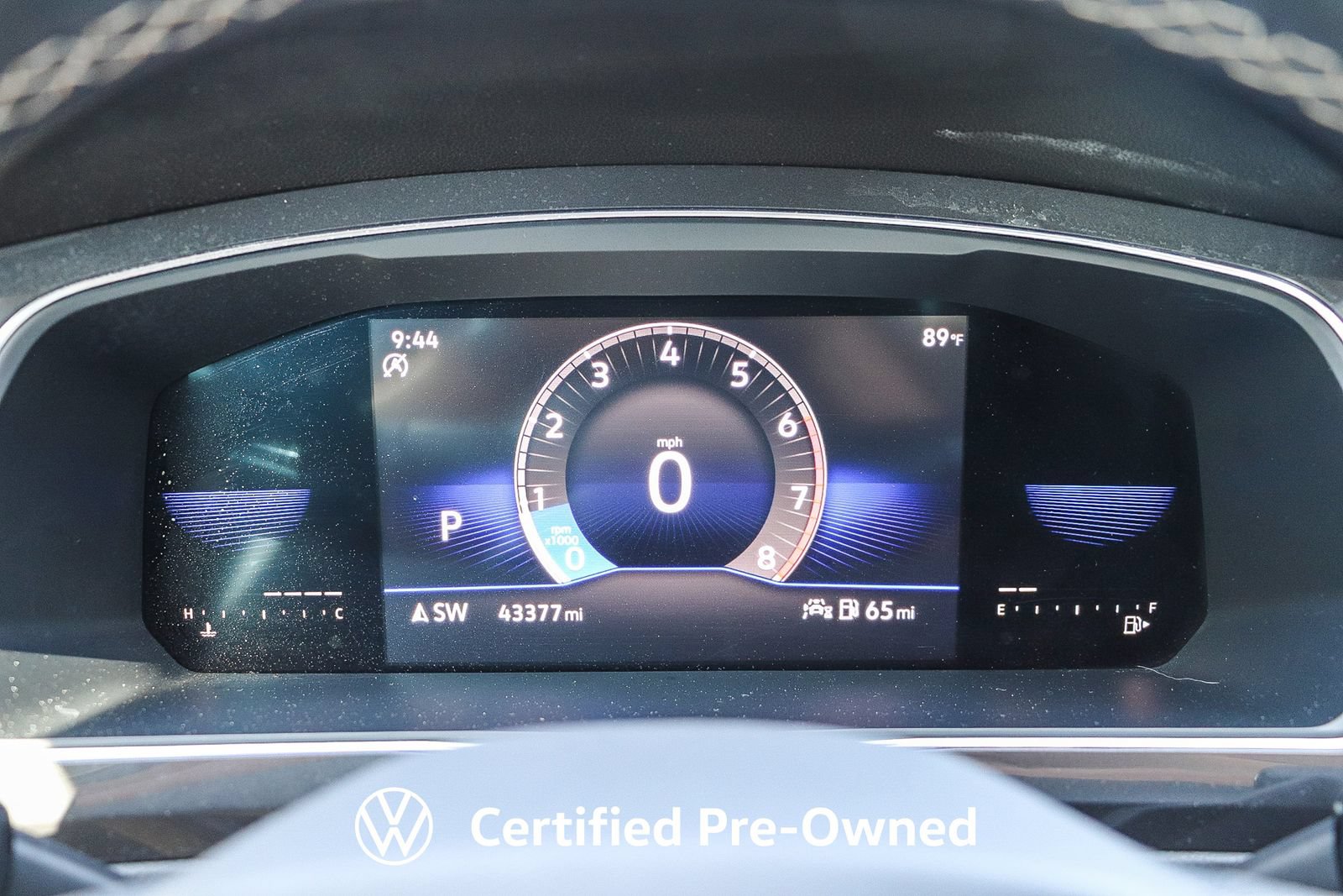 Used 2023 Volkswagen Tiguan SE w/ Panoramic Sunroof Package FWD image 26