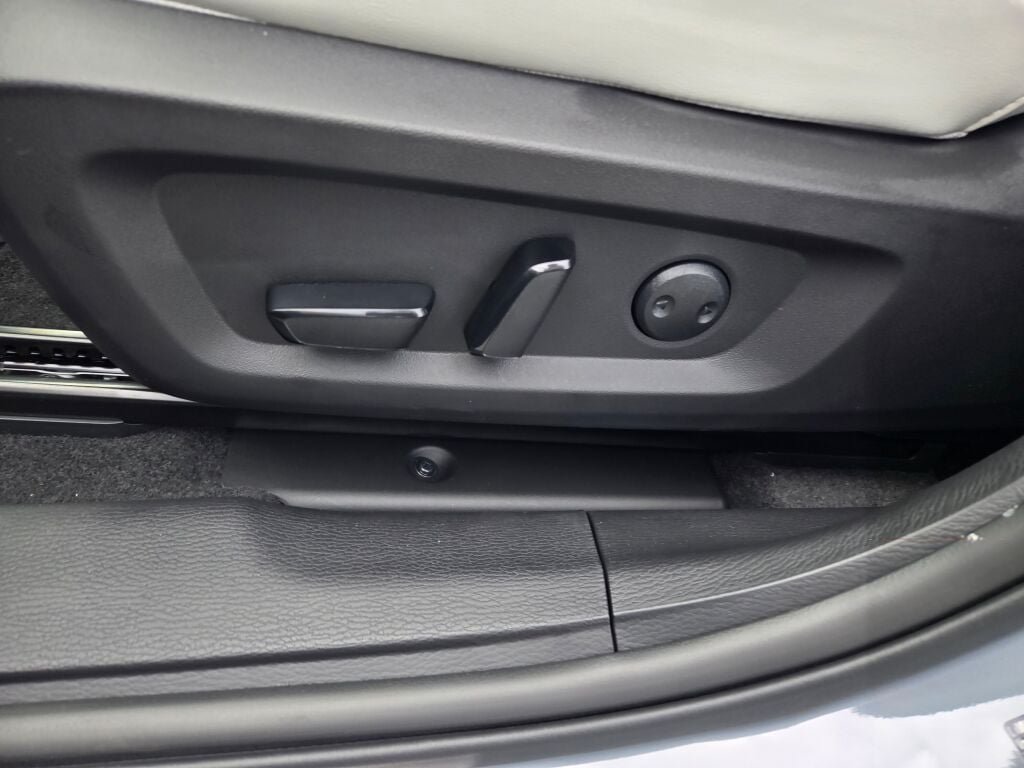 New 2026 Mitsubishi Outlander SE AWD/4WD image 17