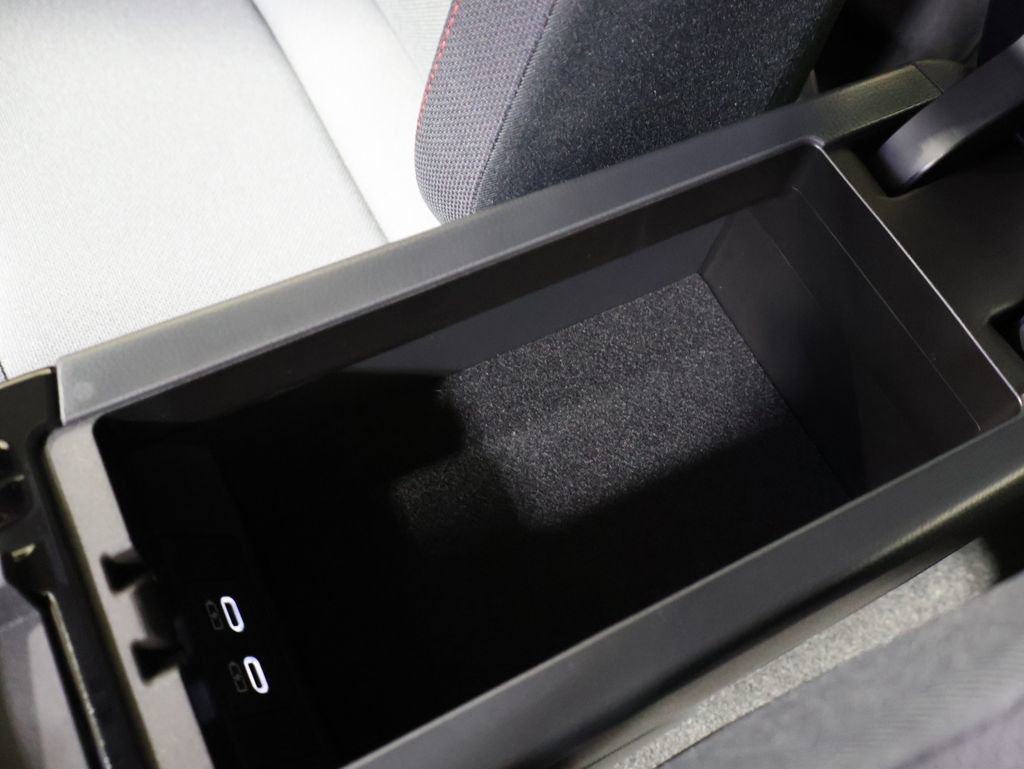 New 2026 Toyota Prius Plug-In Hybrid image 34