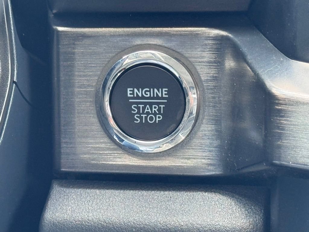 Used 2024 Ford F250 Lariat AWD/4WD image 7