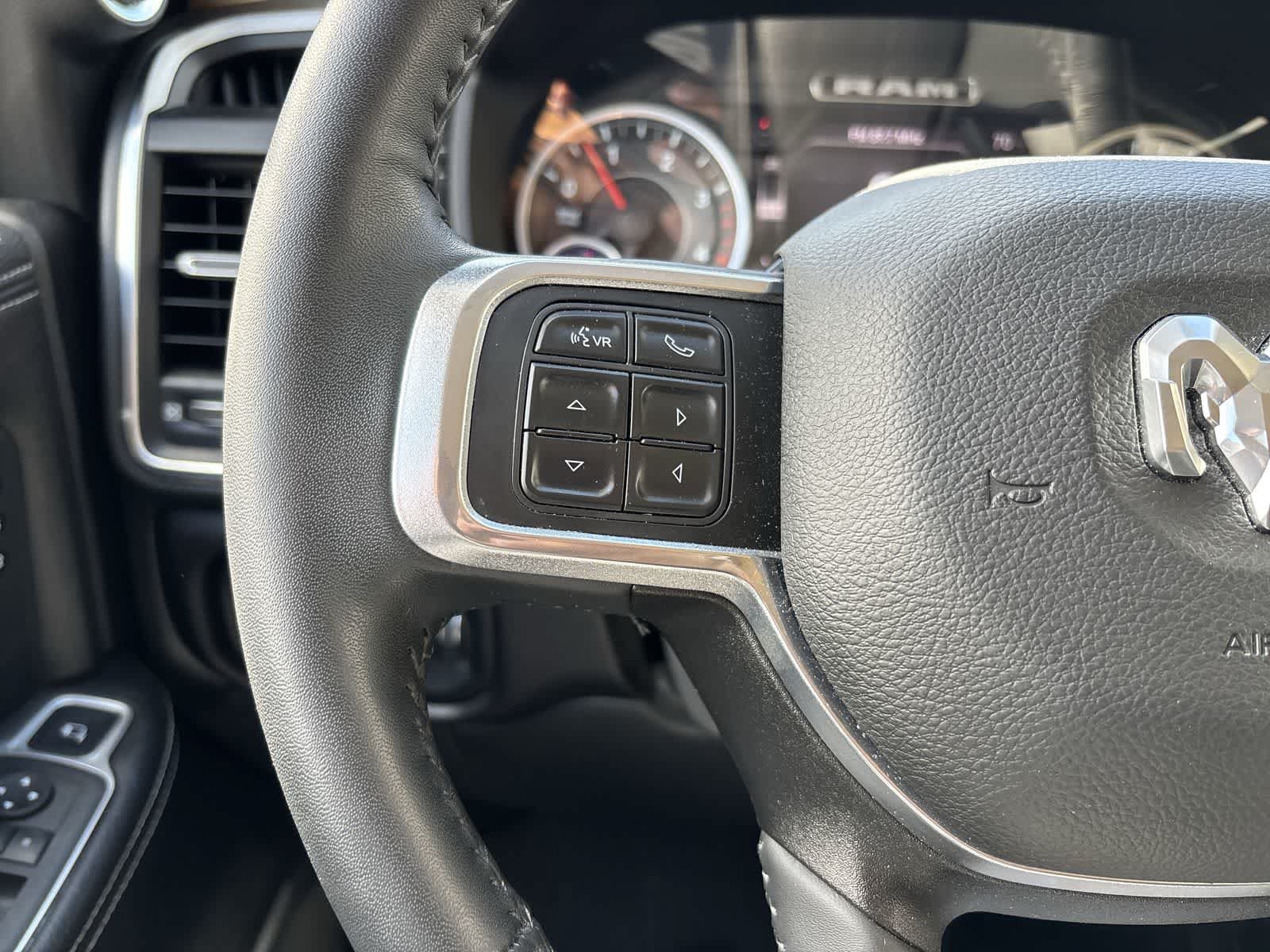 Used 2022 RAM 2500 Laramie AWD/4WD image 9