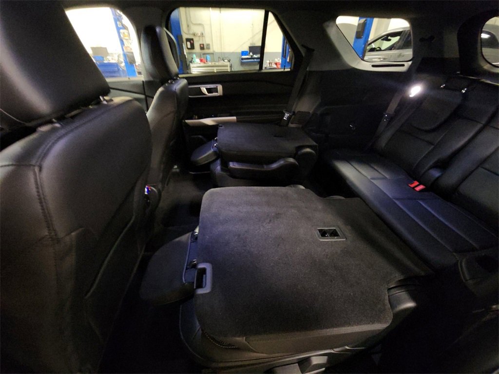 Used 2022 Ford Explorer XLT w/ Equipment Group 202A image 35