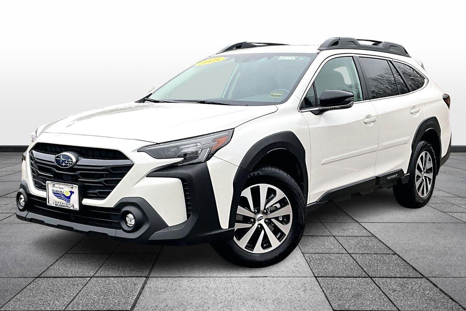 Used 2025 Subaru Outback Premium image 12