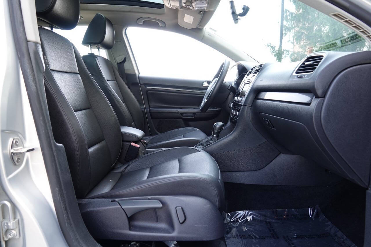 Used 2012 Volkswagen Jetta TDI FWD image 61