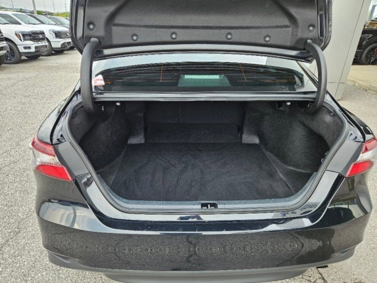 Used 2023 Toyota Camry LE image 11