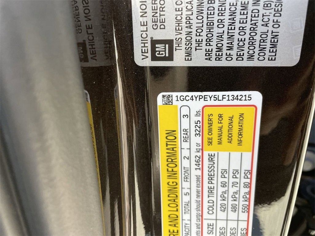 Used 2020 Chevrolet Silverado 2500 LTZ w/ LTZ Premium Package image 36