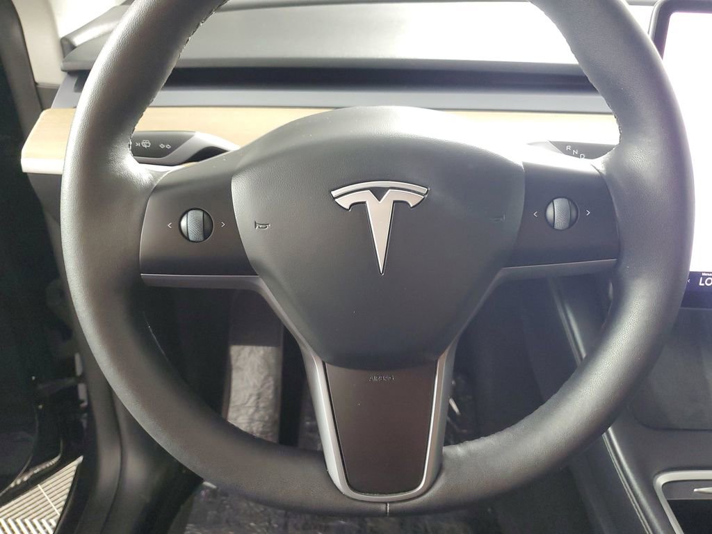 Used 2024 Tesla Model Y Long Range image 21