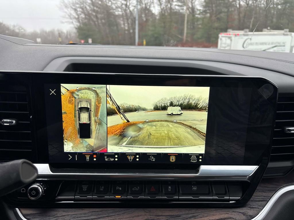 New 2026 GMC Sierra 3500 SLT w/ SLT Convenience Package image 16