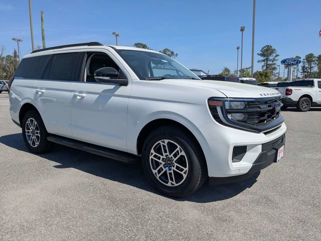 New 2026 Ford Expedition Active image 2