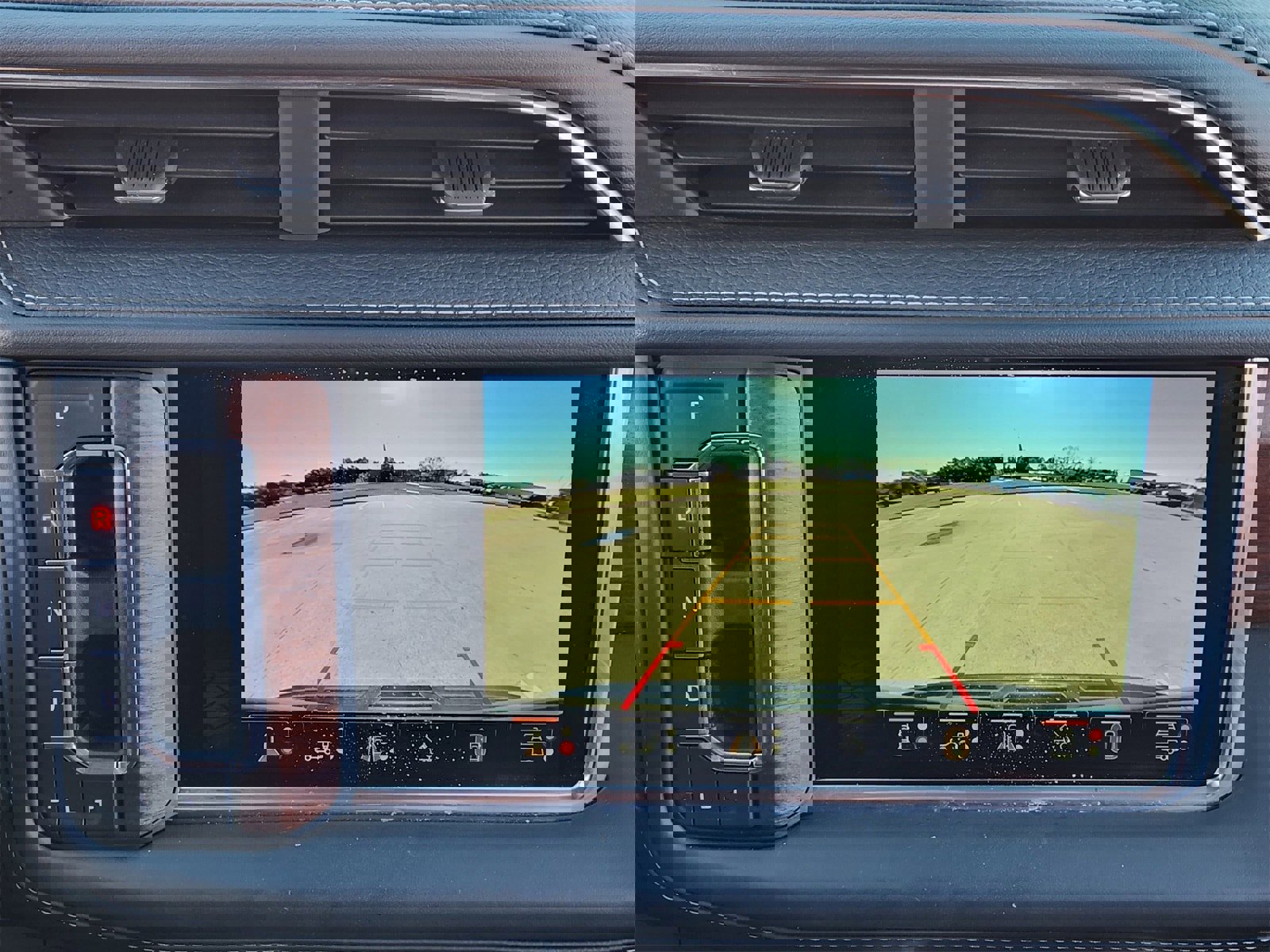 Used 2024 GMC Yukon Denali Ultimate w/ LPO, Floor Liner Package image 20