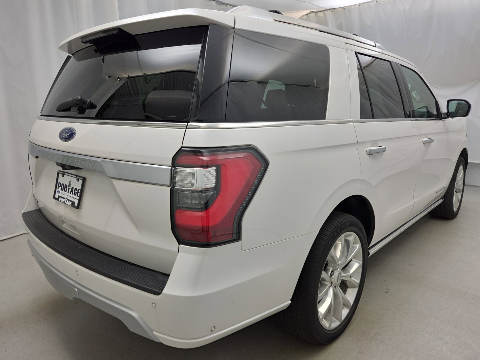 Used 2019 Ford Expedition Platinum AWD/4WD image 7
