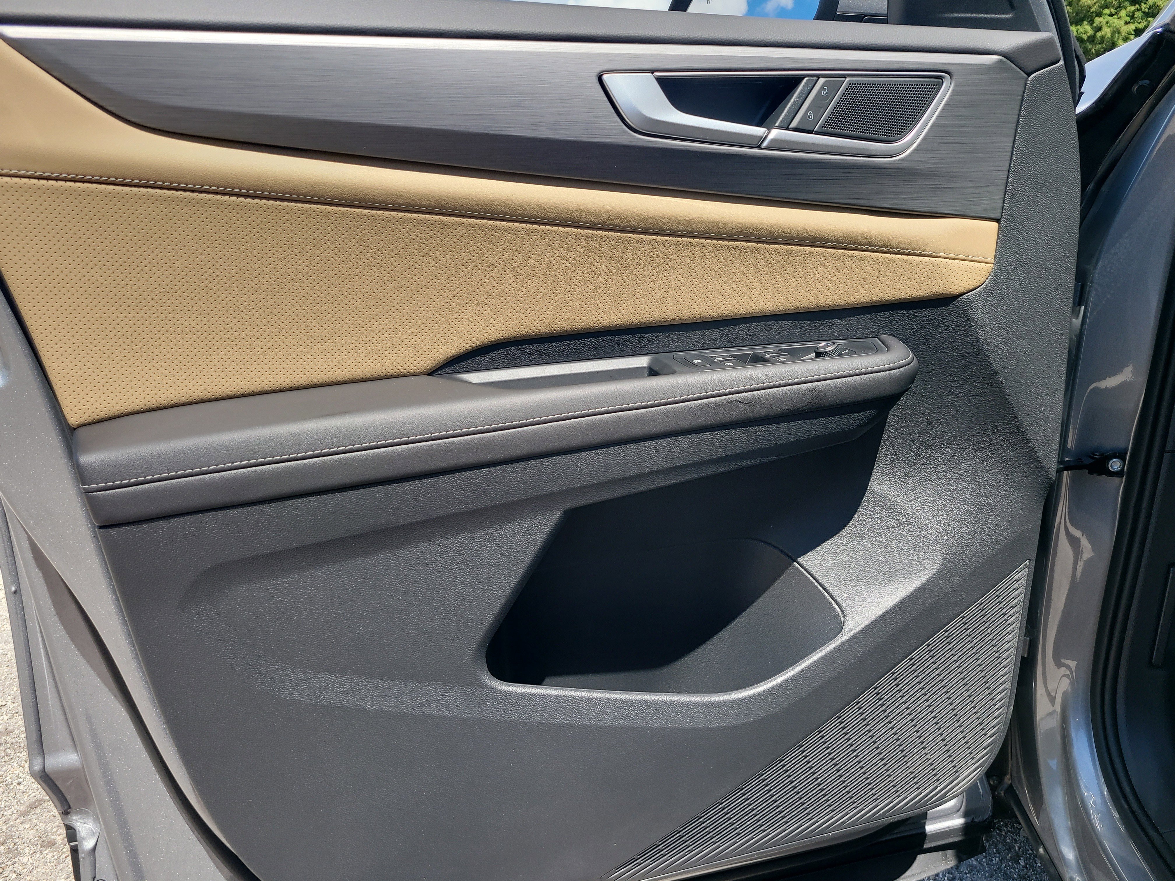 New 2026 Volkswagen Atlas Cross Sport SE image 16