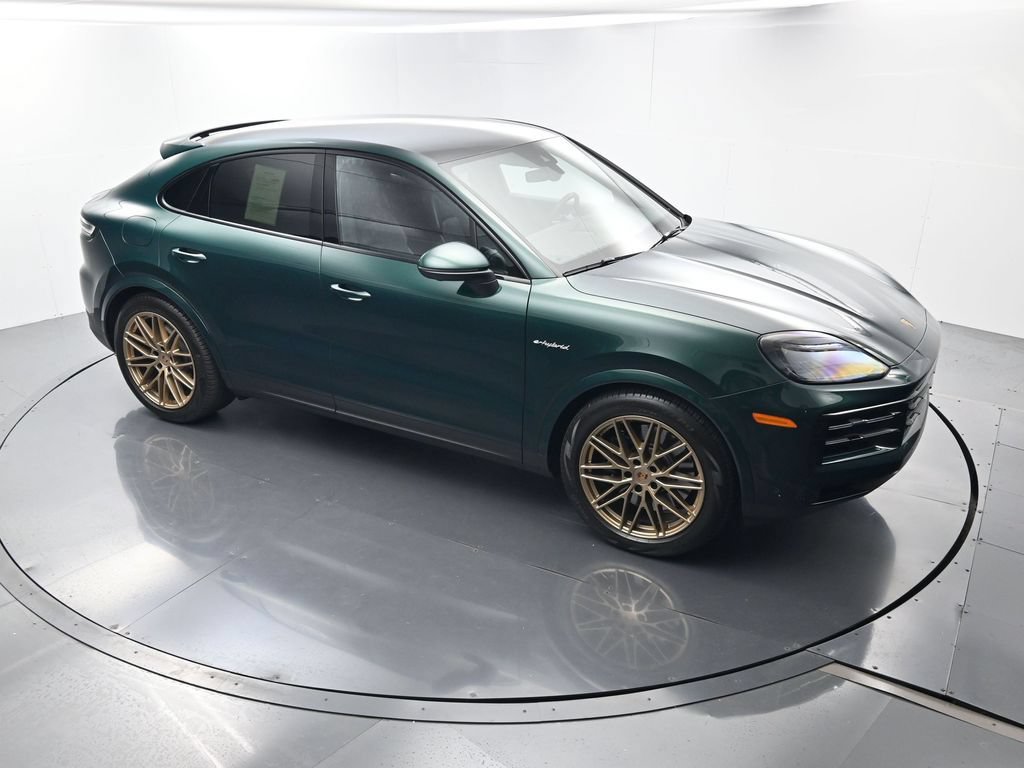 Certified 2025 Porsche Cayenne S AWD/4WD image 44