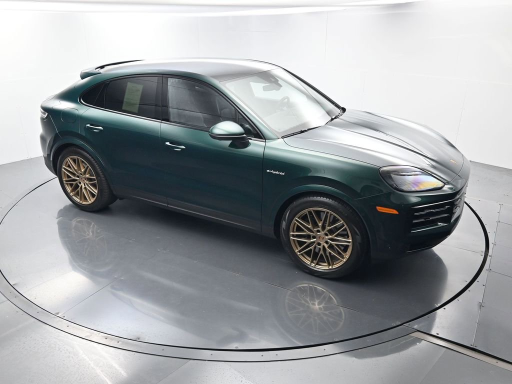Certified 2025 Porsche Cayenne S AWD/4WD image 44