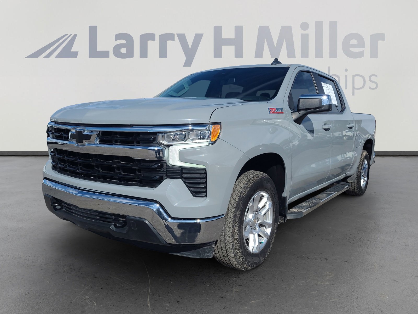 Used 2024 Chevrolet Silverado 1500 LT w/ Z71 Off-Road Package image 1