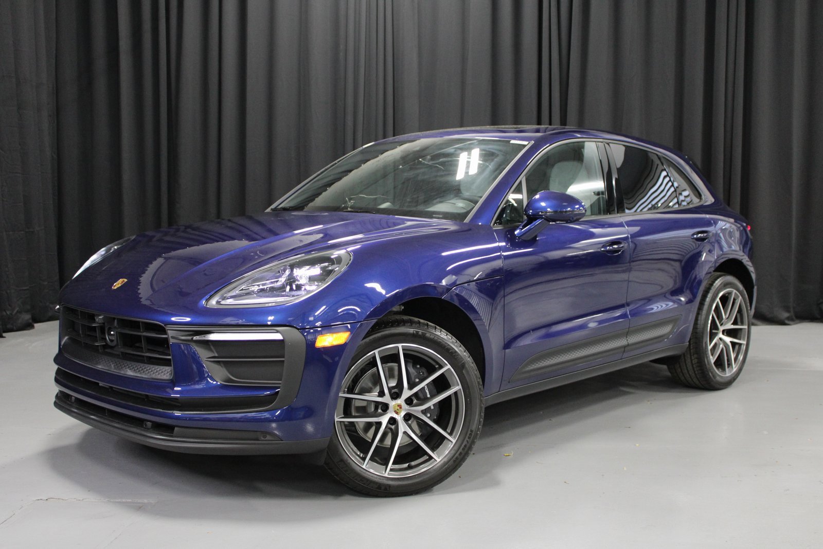 New 2026 Porsche Macan image 1