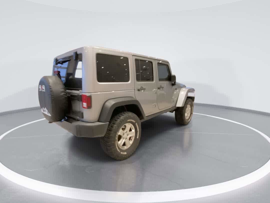 Used 2014 Jeep Wrangler Unlimited Sahara AWD/4WD image 8