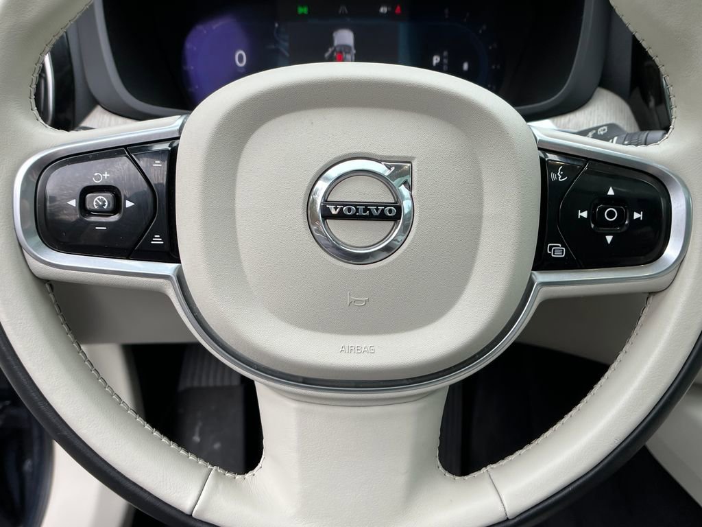 Used 2023 Volvo XC60 B5 Plus w/ Climate Package image 14