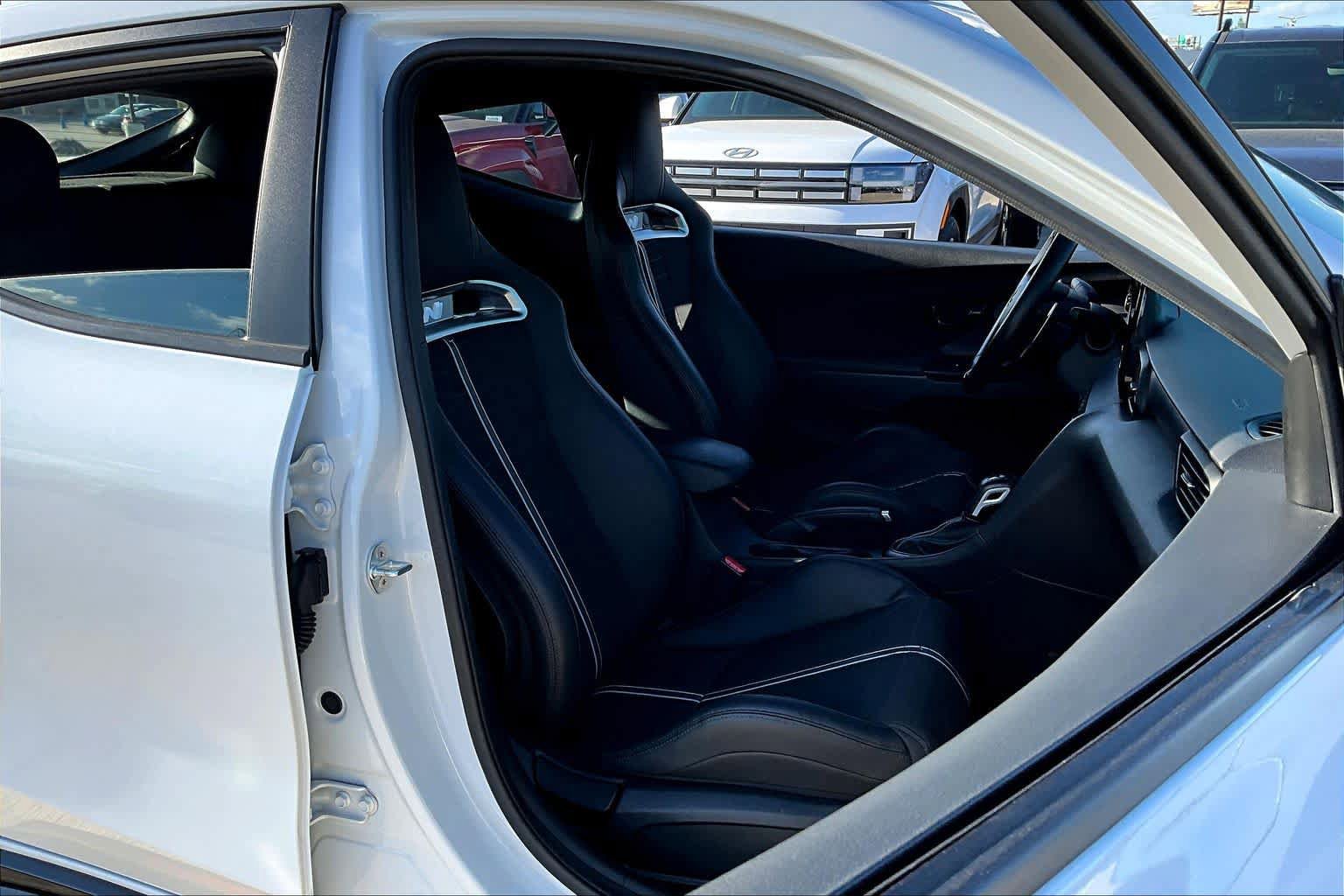 Used 2021 Hyundai Veloster N image 9