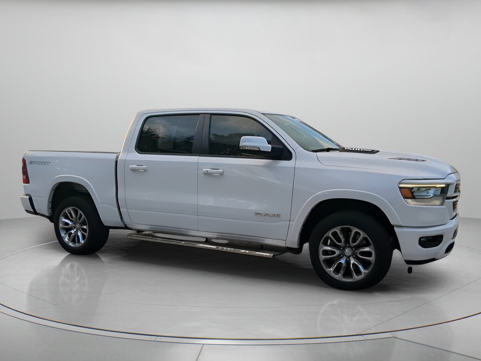 Used 2022 RAM 1500 Laramie w/ Sport Appearance Package AWD/4WD image 34
