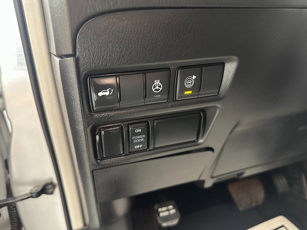 Used 2024 Nissan Armada SL image 15