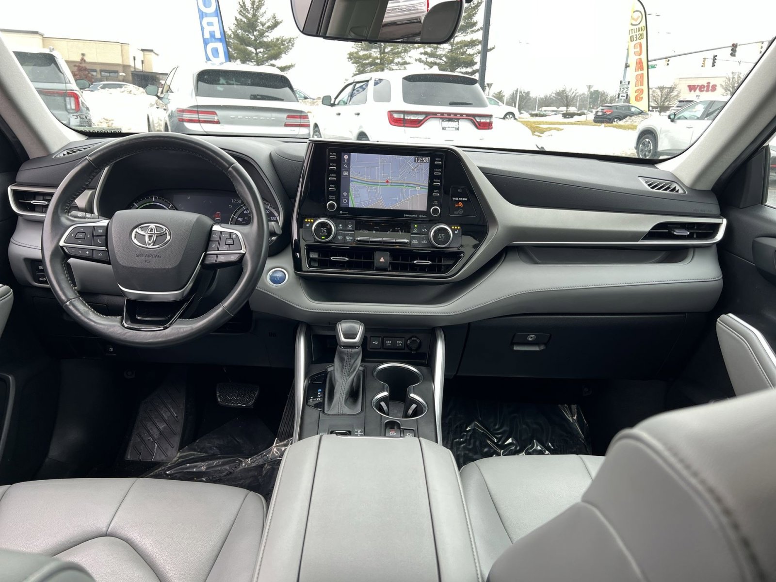 Used 2021 Toyota Highlander XLE image 23