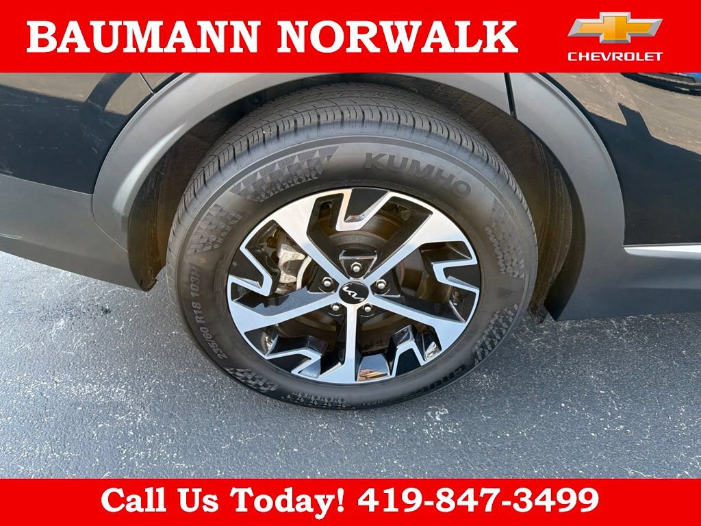 Used 2025 Kia Sportage EX FWD image 12