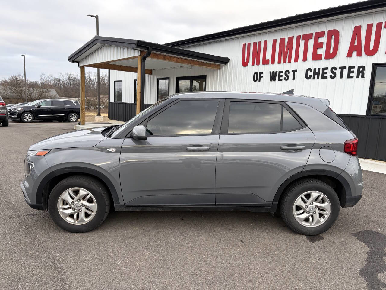 Used 2022 Hyundai Venue SE w/ Cargo Package image 12