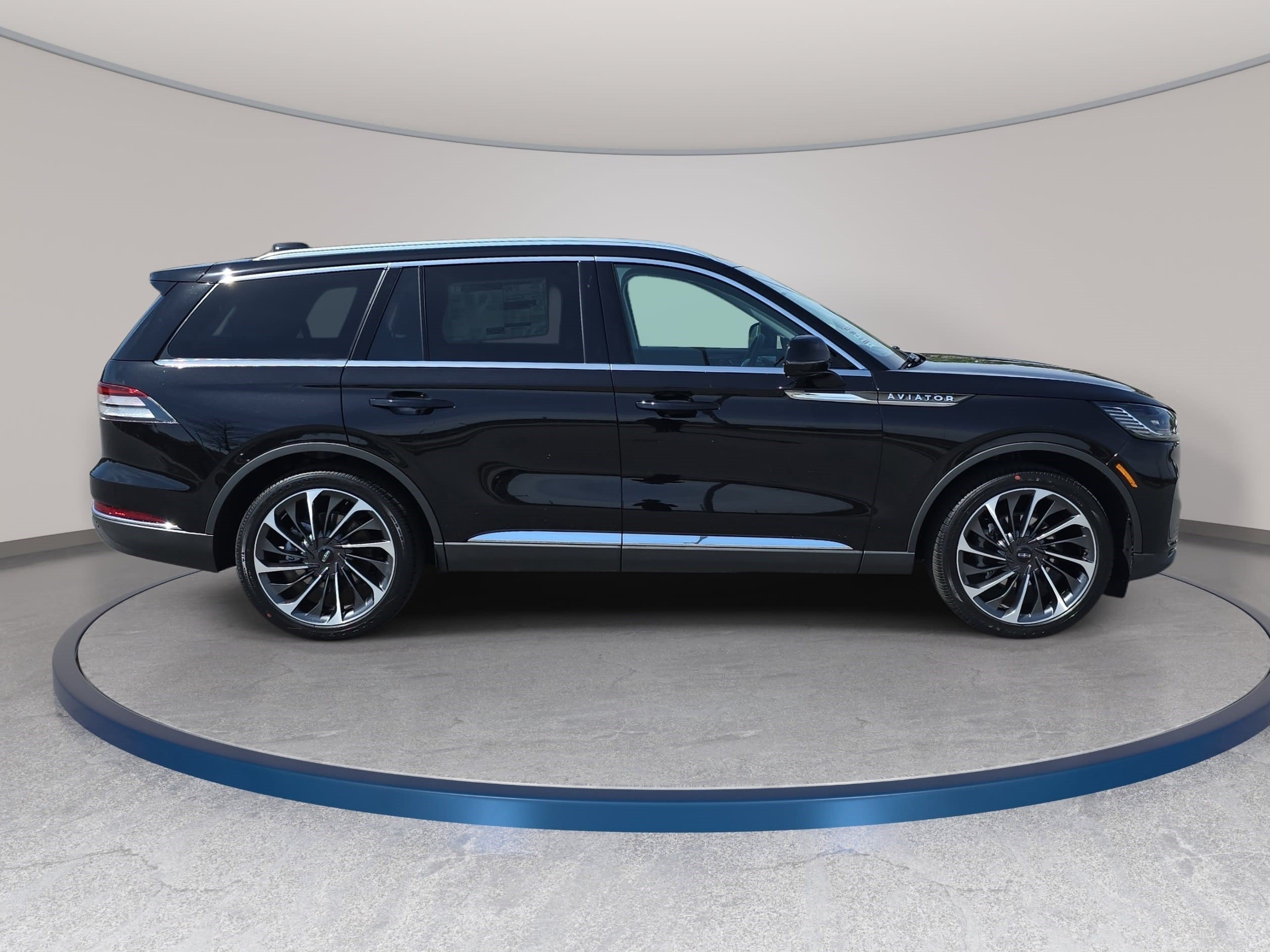 New 2026 Lincoln Aviator Reserve AWD/4WD image 4