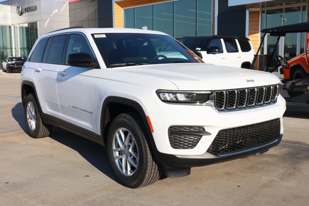 New 2025 Jeep Grand Cherokee Laredo