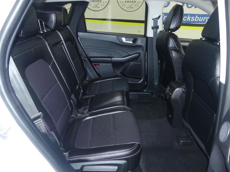 Used 2022 Ford Escape SEL w/ Technology Package FWD image 21